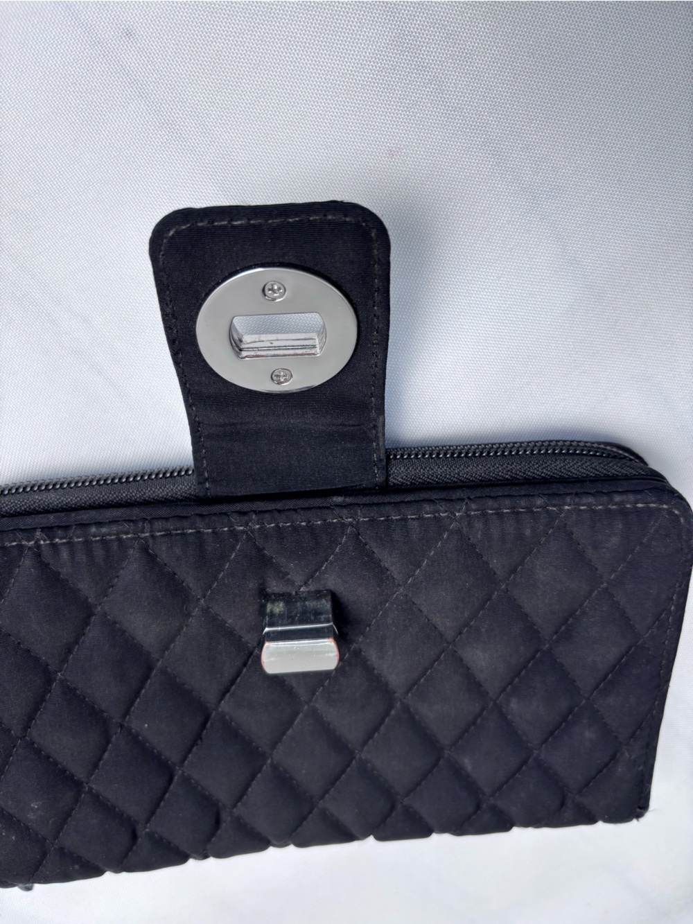 Vera Bradley RFID Turnlock Bifold Wallet Black Quilted Microfiber/cotton - Picture 5 of 12